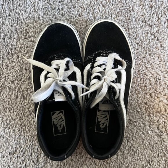 Kids Skater VANS lace up shoes size 1 - Picture 2 of 6